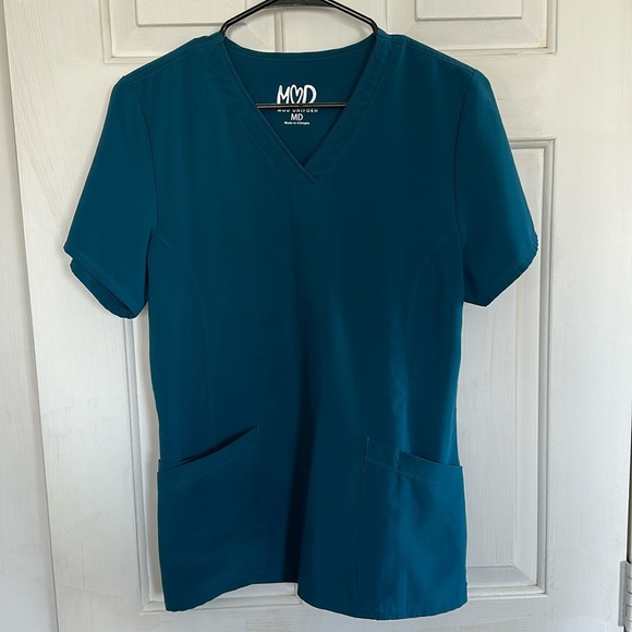 Mod Uniform Teal Scrub top size medium - Picture 1 of 3